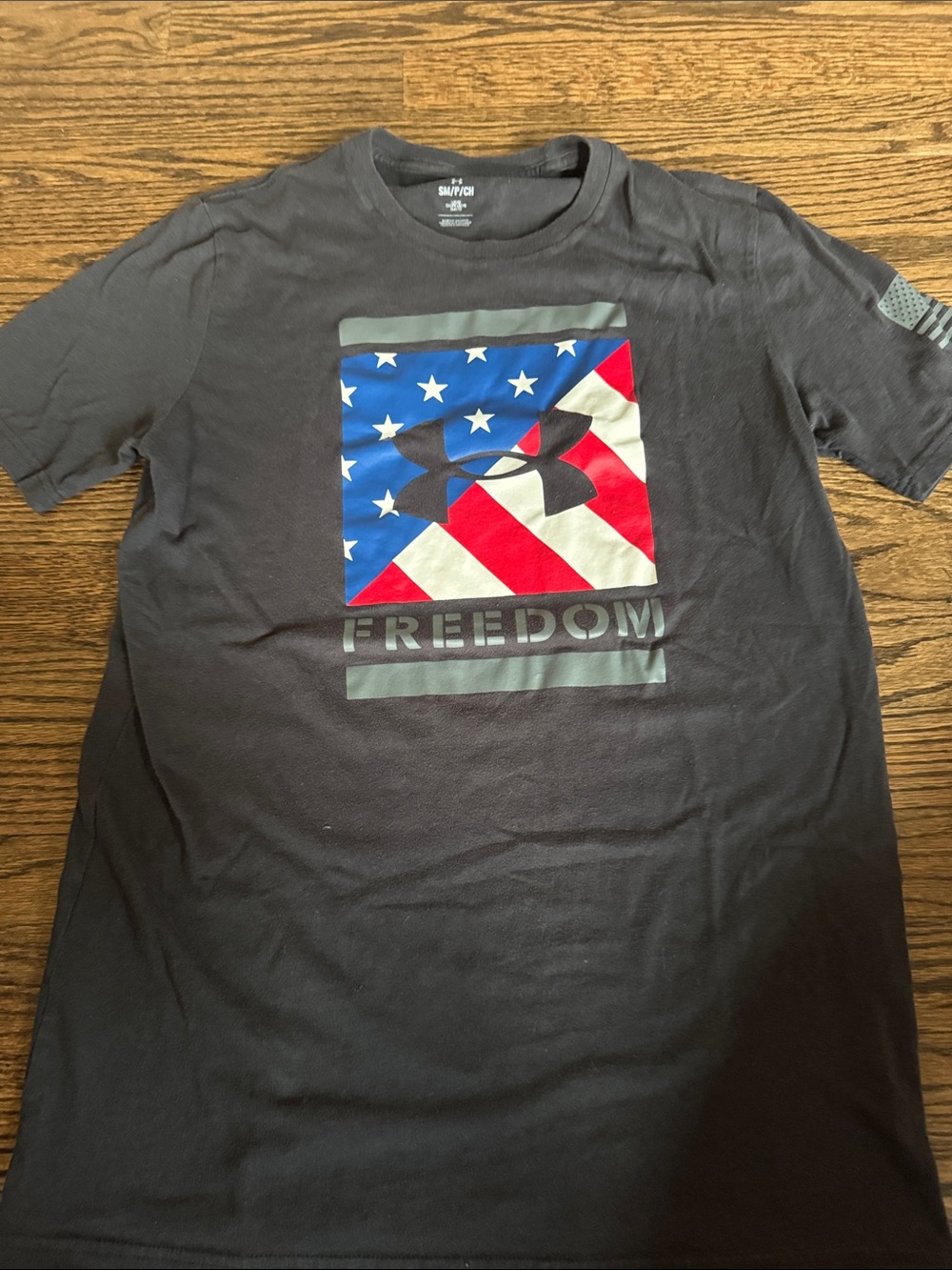 Under Armour Men's Black Short Sleeve Freedom Flag Logo Tee